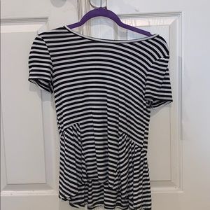 Stripped Black and White flowy top